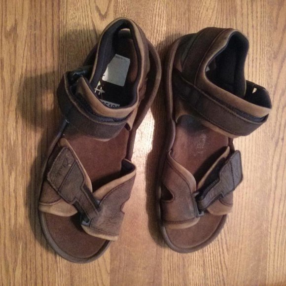 New Clarks Leather/Nubuck Trekking Sandals - Size 12 Summer Travel Outdoor main image 5